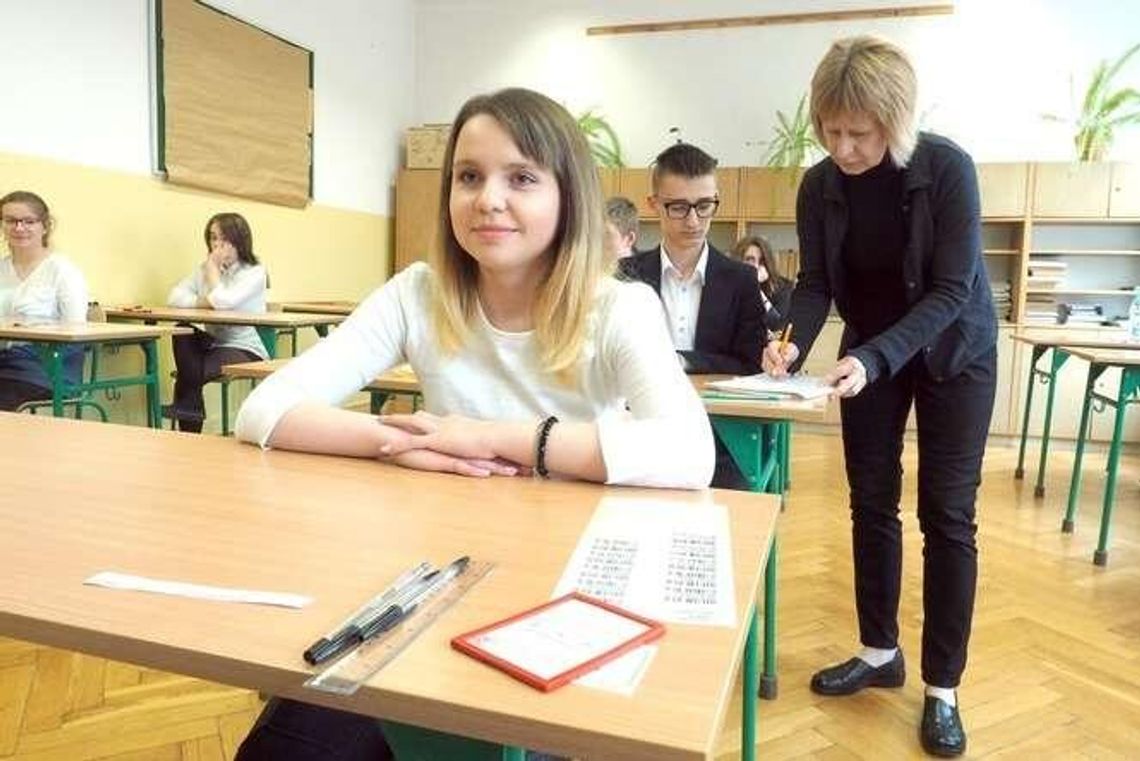 Egzamin Gimnazjalny 2016 ANGIELSKI, NIEMIECKI. ODPOWIEDZI ARKUSZE CKE Egzamin Gimnazjalny 2016 ANGIELSKI, NIEMIECKI. ODPOWIEDZI ARKUSZE CKE