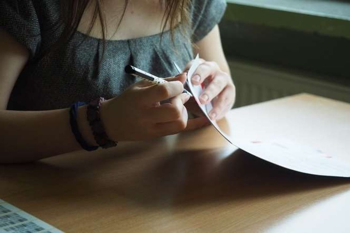 Egzamin gimnazjalny: Uczniowie ze szkół prywatnych wypadli lepiej niż ci z publicznych