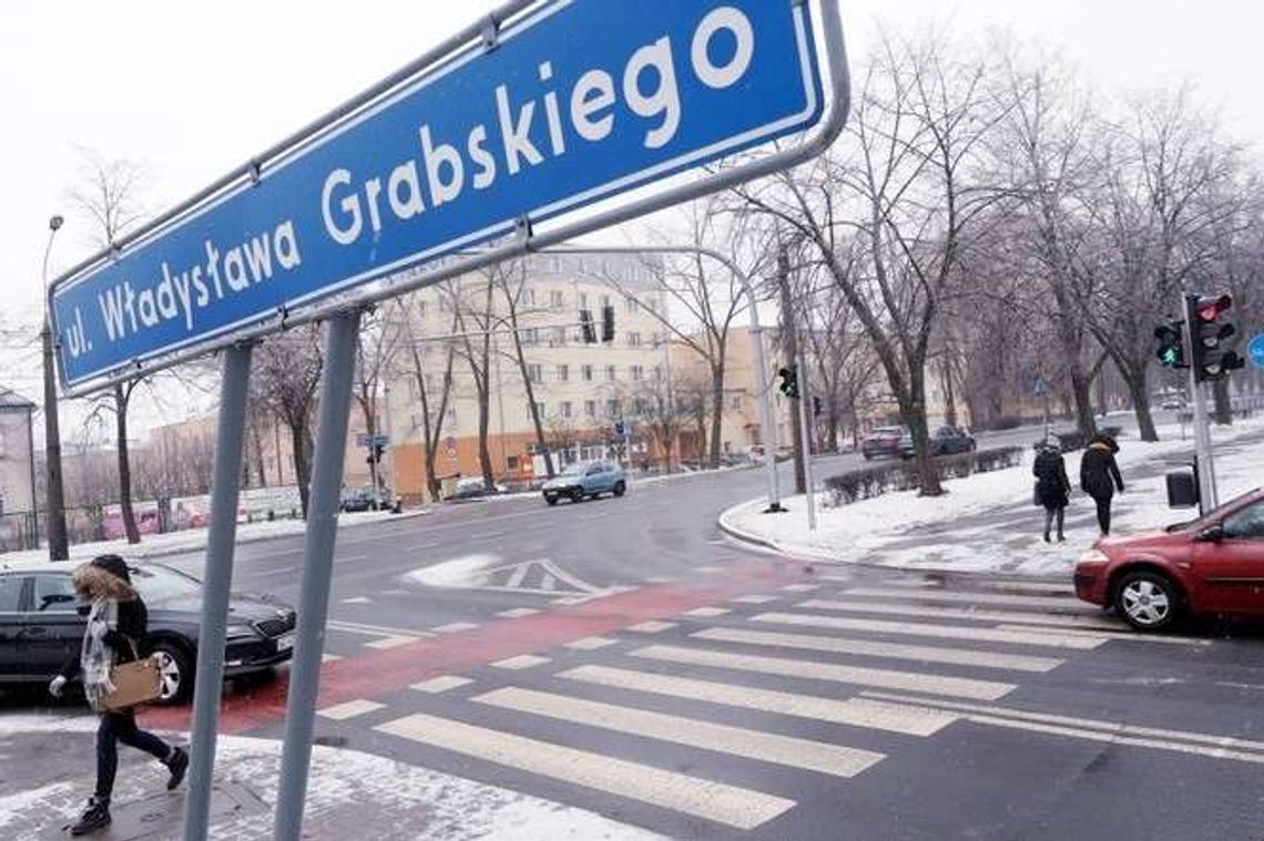 Egzaminatorzy celowo kierują na problemowe skrzyżowanie? Czytelnik: Nie da się tu jechać prawidłowo