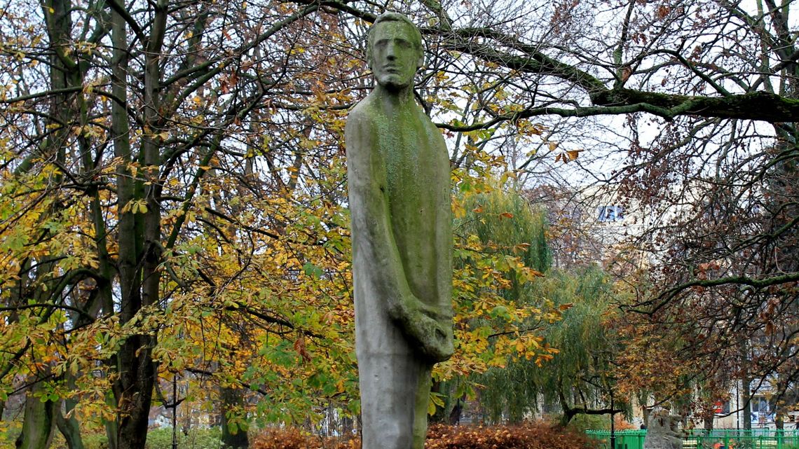 Egzekutorzy dekomunizacji. Dlaczego radny PiS chce burzyć pomnik Ludwika Waryńskiego w Puławach? [list czytelnika]