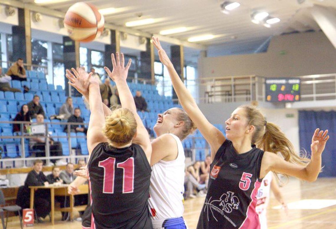 EKO Energy Hit Kobylnica – AZS UMCS Lublin 77:82 EKO Energy Hit Kobylnica – AZS UMCS Lublin 77:82