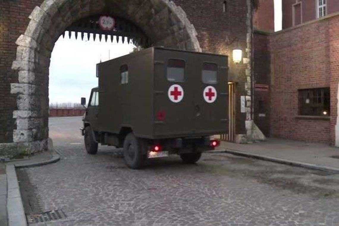 Ekshumacja ciał pary prezydenckiej na Wawelu