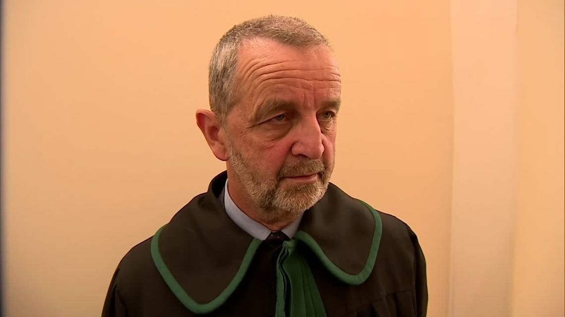 Eksperci z Lublina: Nie da się odczytać uszkodzonej płyty z akt ws. wypadku Beaty Szydło