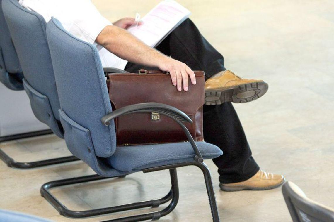 Eksperci ZUS radzą: Dorobisz więcej do renty socjalnej