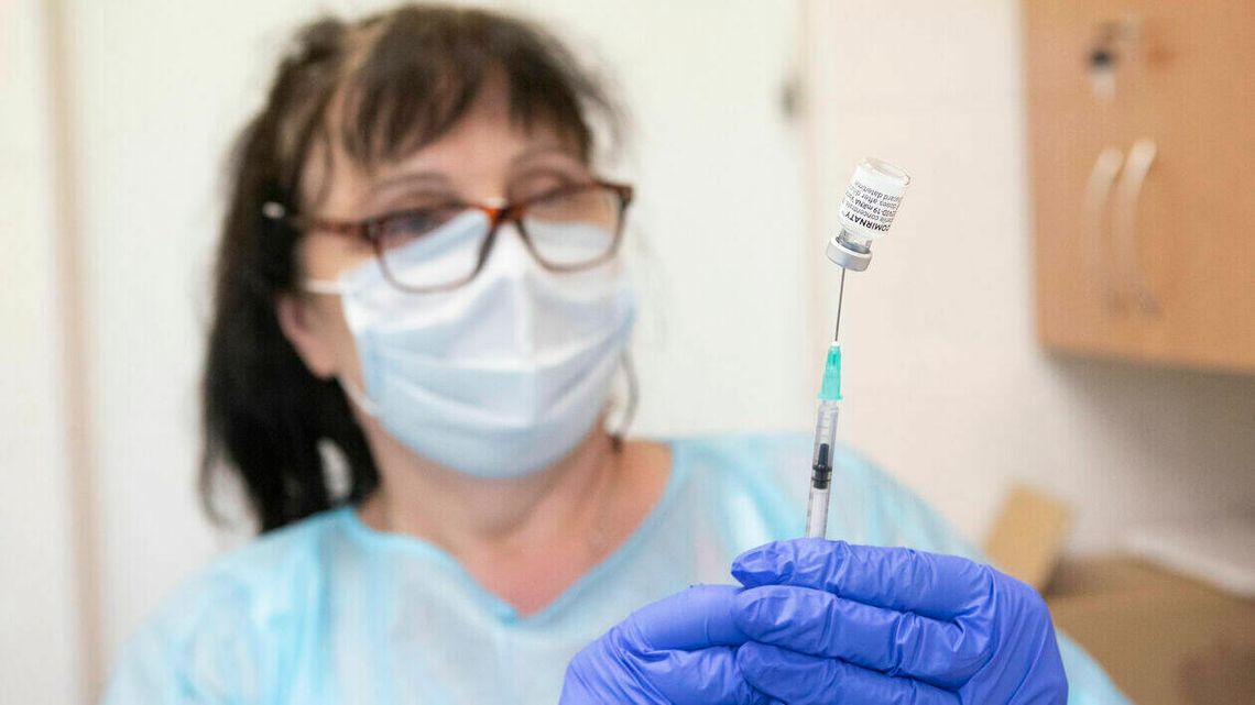 Ekspert: Dzieci powinny wrócić do szkoły 1 września. Studenci powinni się szczepić Ekspert: Dzieci powinny wrócić do szkoły 1 września. Studenci powinni się szczepić