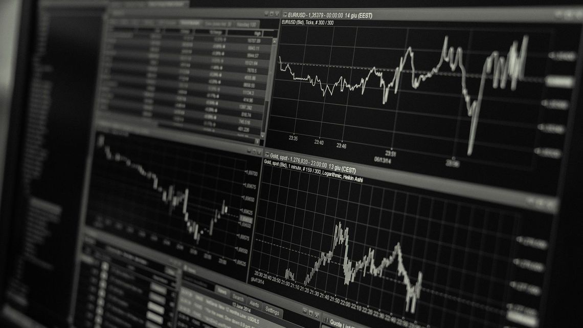 Ekspert: Kolejne obostrzenia dotkliwe dla gospodarki, pytanie ile potrwają