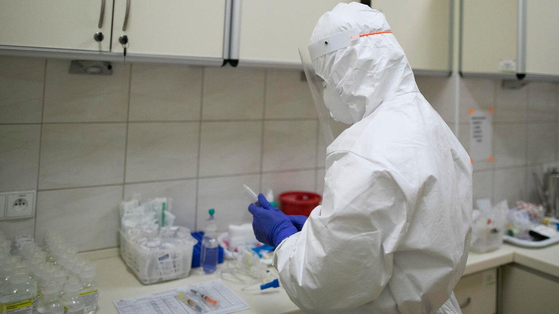 Ekspert o wzroście zachorowań na COVID-19: To efekt spotkań świąteczno-noworocznych