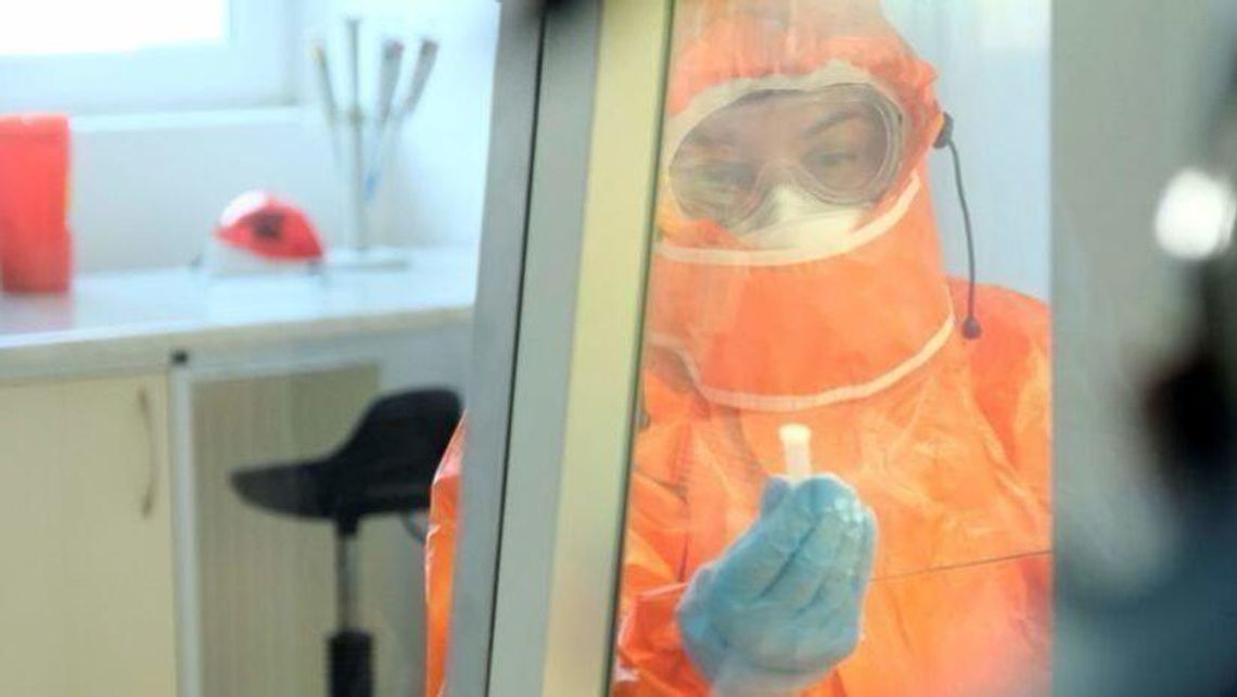 Ekspert: Około 8 tys. osób w Polsce skorzystało z terapii osoczem w leczeniu COVID-19