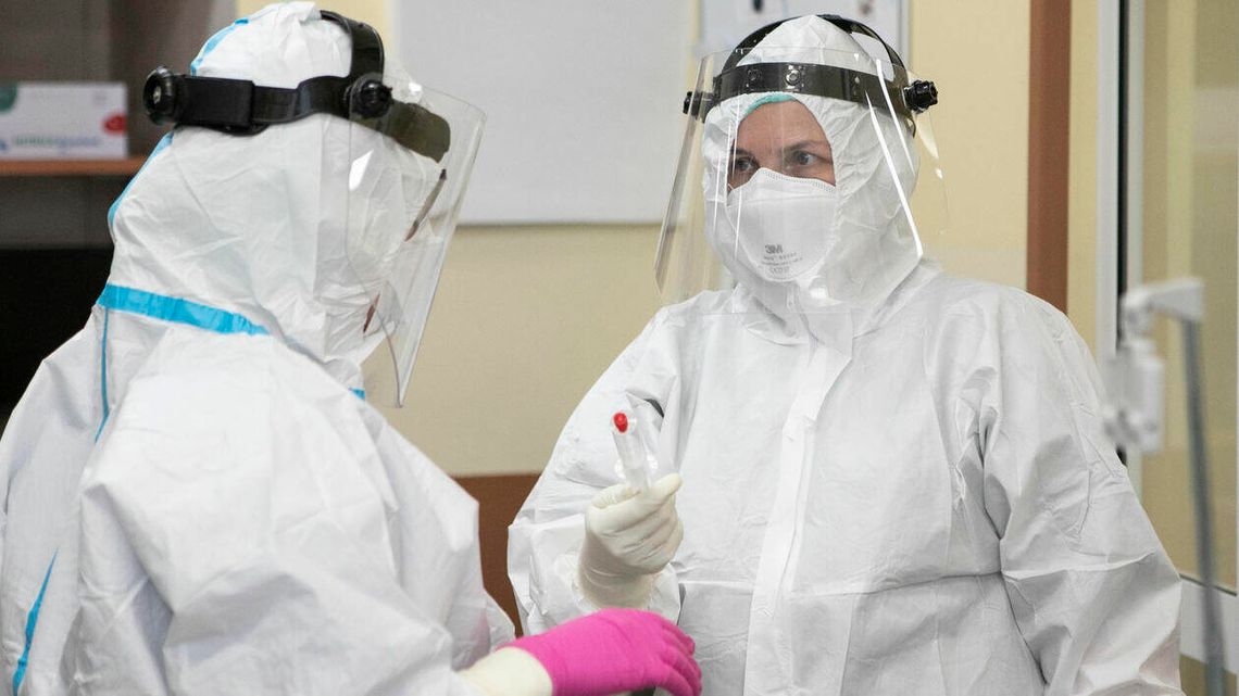 Ekspert: Pandemia trwa i nic nie wskazuje na to, by miała się zakończyć