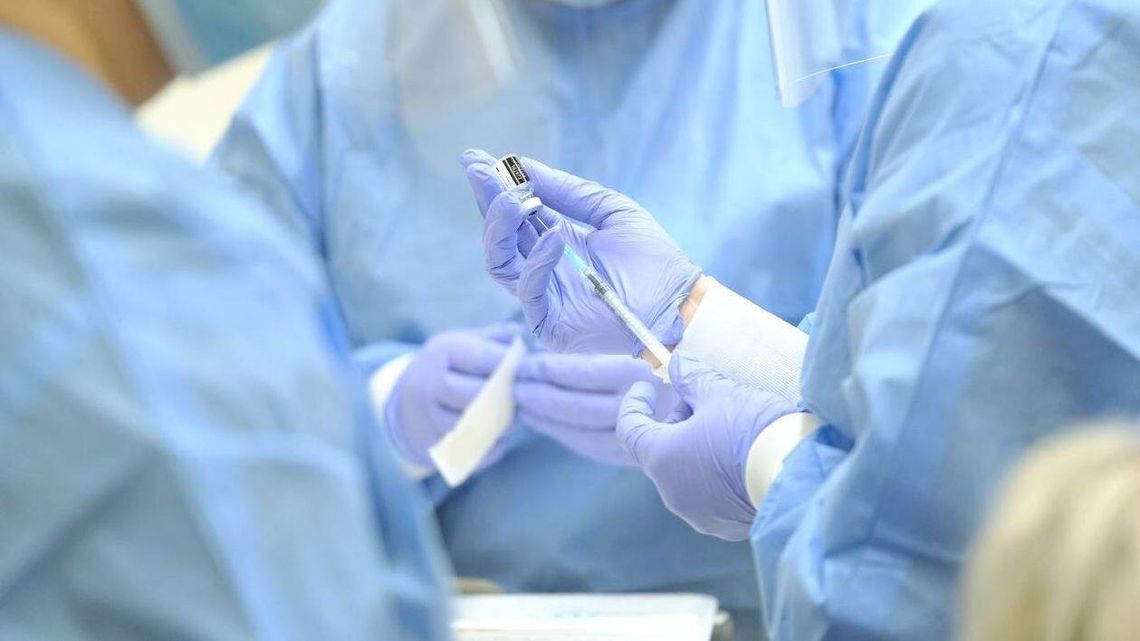 Ekspert: po 2. dawce szczepionki poziom przeciwciał dużo wyższy niż u osób, które chorowały na COVID-19 Ekspert: po 2. dawce szczepionki poziom przeciwciał dużo wyższy niż u osób, które chorowały na COVID-19