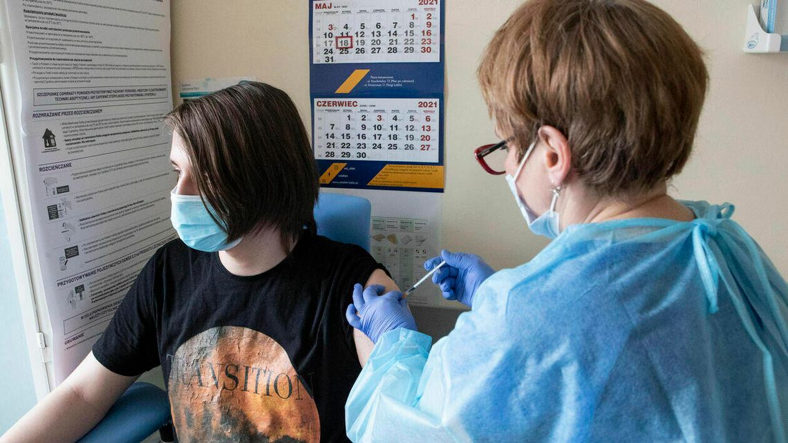 Ekspert: W pełni zaszczepionych jest za mało, aby powstrzymać czwartą falę