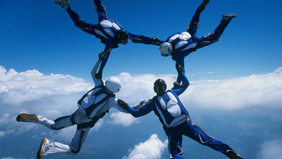 Ekstremalny prezent: Jak zaskoczyć miłośnika sportów ekstremalnych?