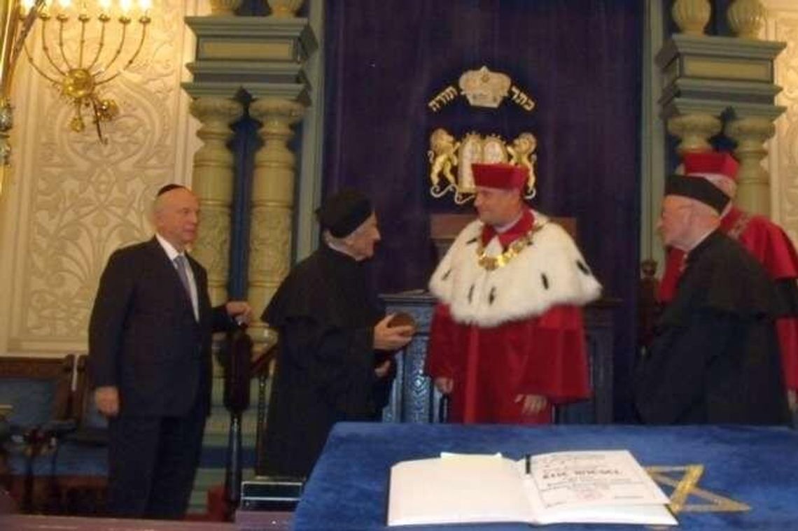 Elie Wiesel otrzymał doktorat Uniwersytetu Papieskiego Jana Pawła II