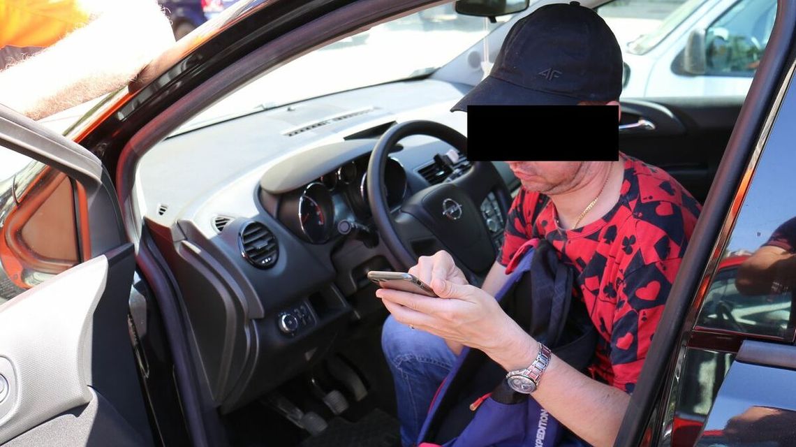 Emeryci ujęli mężczyznę na placu Katedralnym w Lublinie. Mieli powód