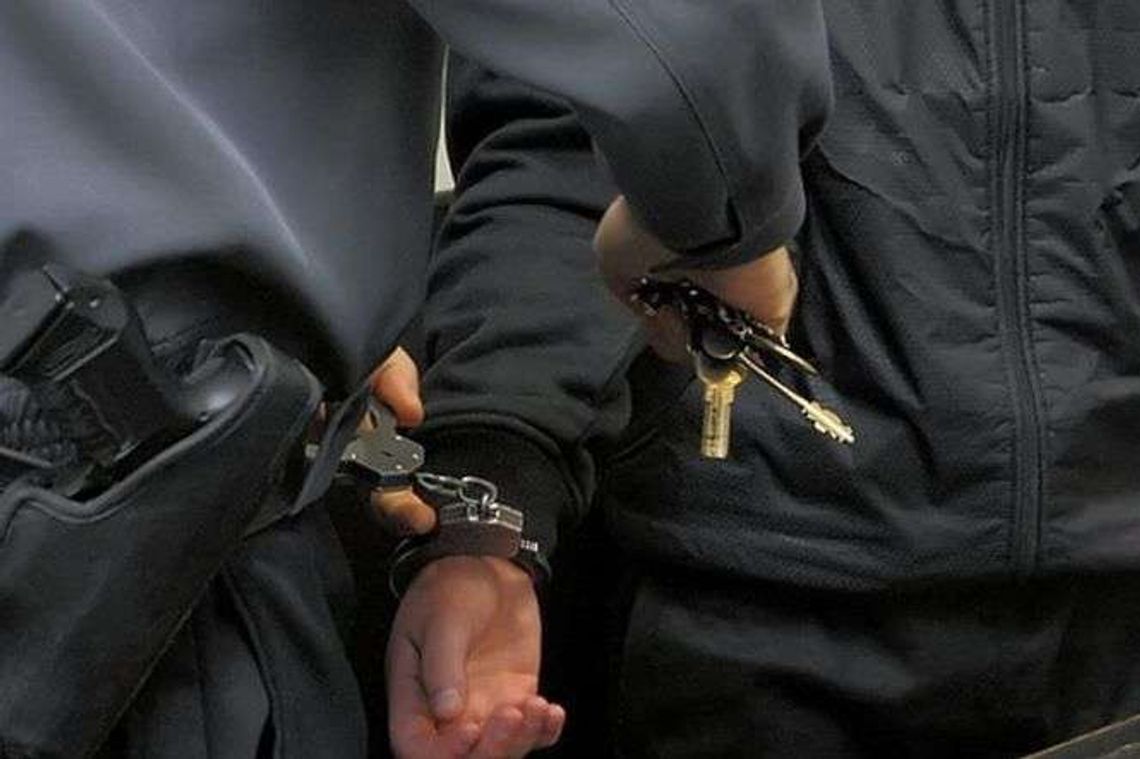 Emeryt z Łęcznej odpowie za molestowanie wnuczki i napastowanie córki