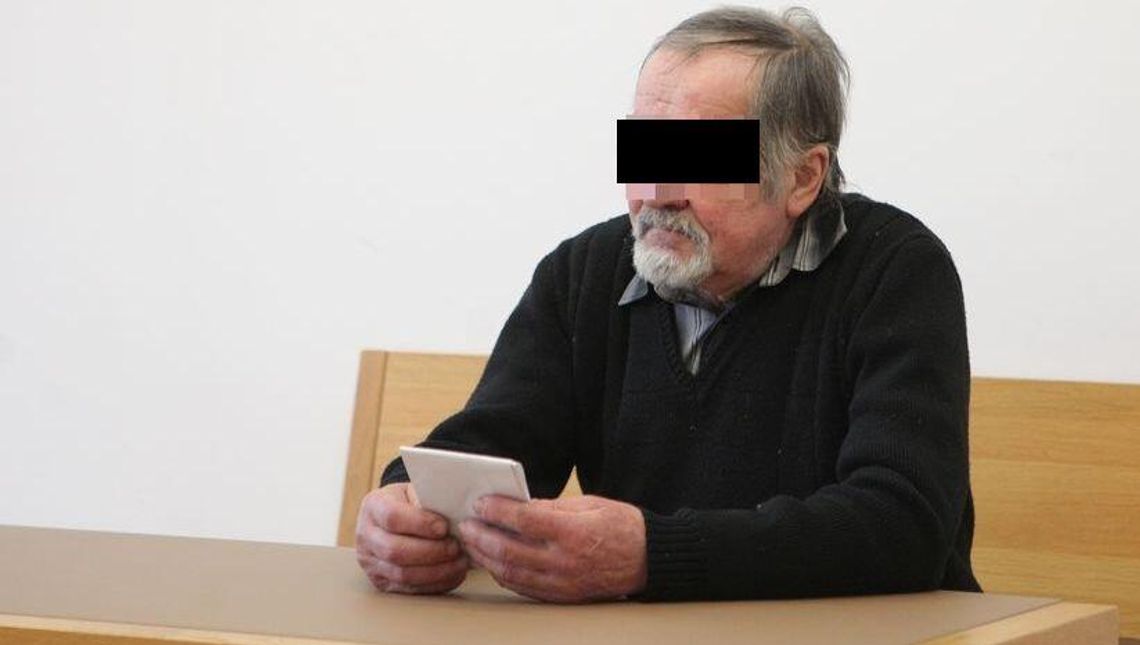 Emeryt z Lublina zatłukł psa młotkiem i znęcał się nad żoną. Usłyszał wyrok