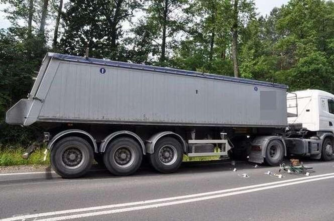 Emilcin: 19-latka na rowerze potrącona przez ciężarówkę Emilcin: 19-latka na rowerze potrącona przez ciężarówkę