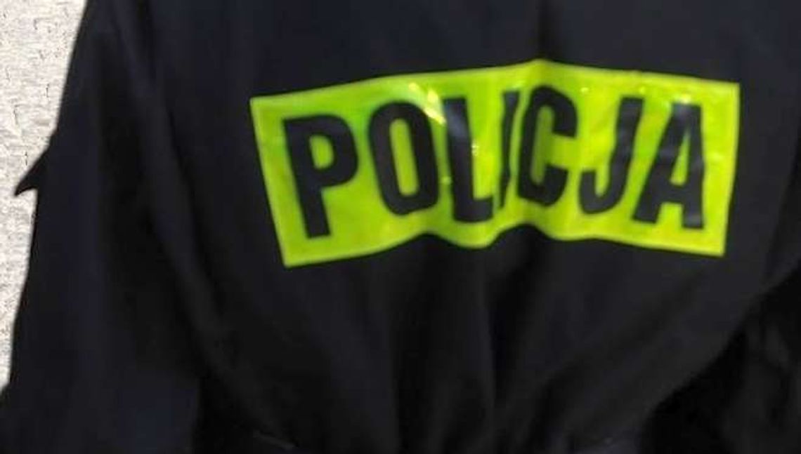 Emocje piłkarskie sięgnęły zenitu. Kibic zaczął demolować mieszkanie