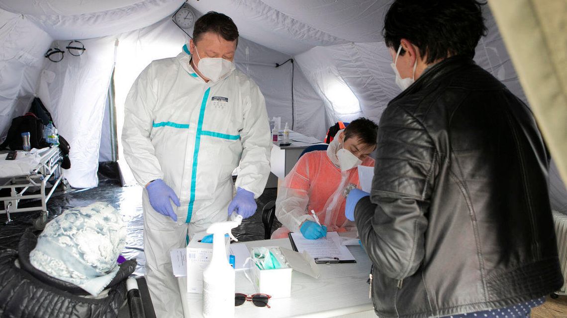 Epidemiolog ostrzega: Jesteśmy wciąż na początkowym etapie pandemii koronawirusa Epidemiolog ostrzega: Jesteśmy wciąż na początkowym etapie pandemii koronawirusa