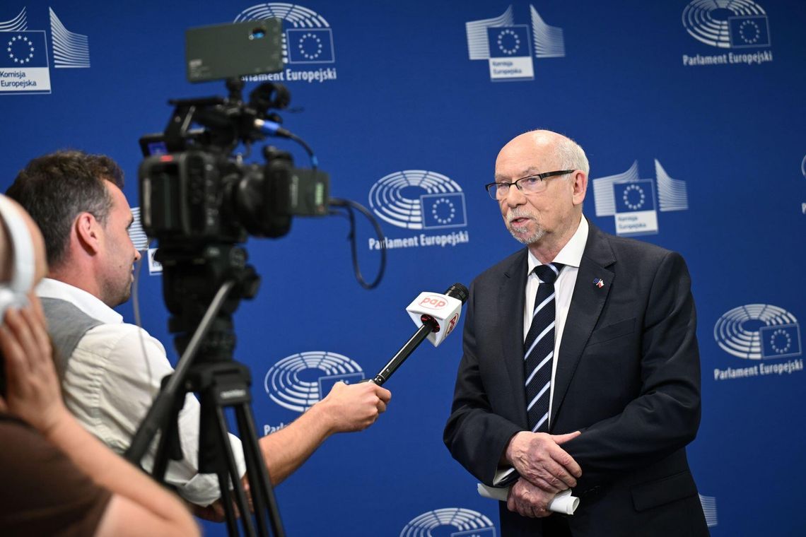 Europoseł Janusz Lewandowski: w negocjacjach nad budżetem UE trzeba stale podkreślać strategiczną rolę naszej części Europy Europoseł Janusz Lewandowski: w negocjacjach nad budżetem UE trzeba stale podkreślać strategiczną rolę naszej części Europy
