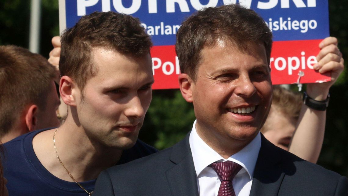 Europoseł z Lublina startował z listy PiS, teraz zakłada nową partię. "To może być gra polityczna" Europoseł z Lublina startował z listy PiS, teraz zakłada nową partię. "To może być gra polityczna"