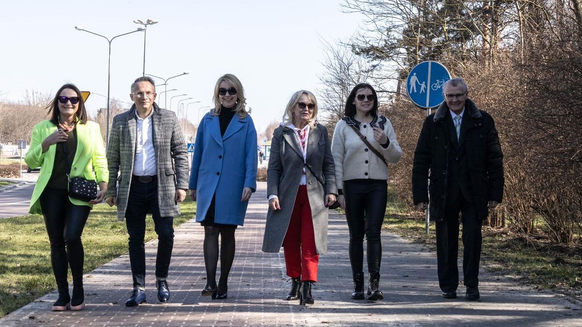 Ewa Wójcik startuje na prezydenta Puław. Pokazała kandydatów na radnych Ewa Wójcik startuje na prezydenta Puław. Pokazała kandydatów na radnych