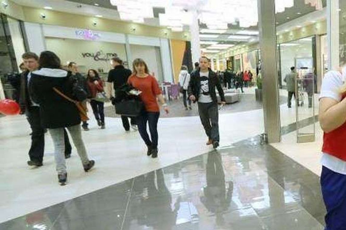 Ewakuacja Felicity. Klienci i pracownicy musieli opuścić centrum handlowe