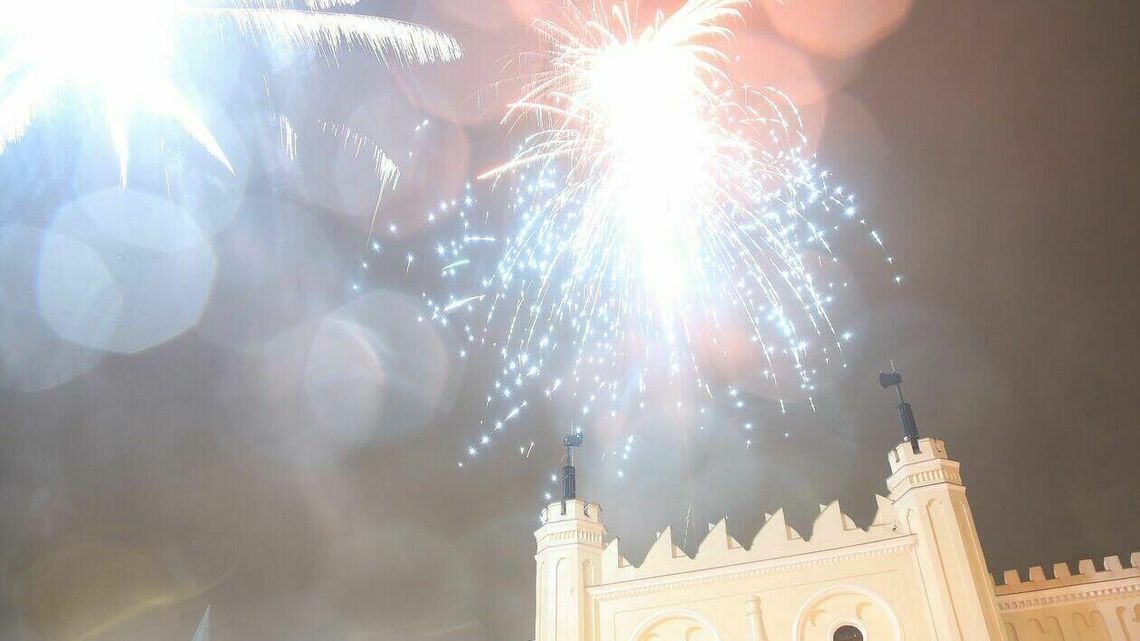 Fajerwerki nad Zamkiem. Tak przywitano nowy rok w Lublinie