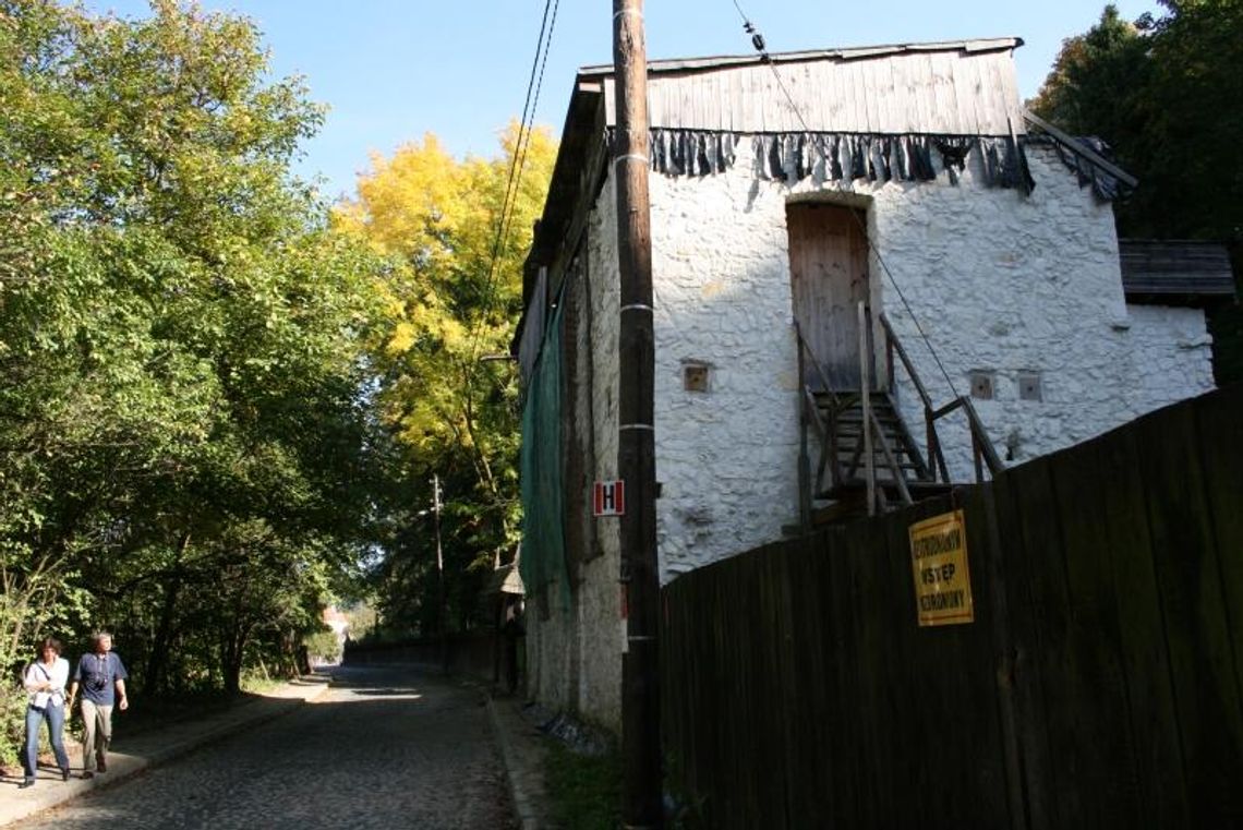 Faktoria do rozbiórki: Budowali bez pozwolenia, teraz mają kłopoty