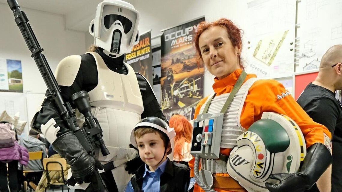 Falkon 2025. WieloŚwiaty. Trzy dni z fantastyką (program)