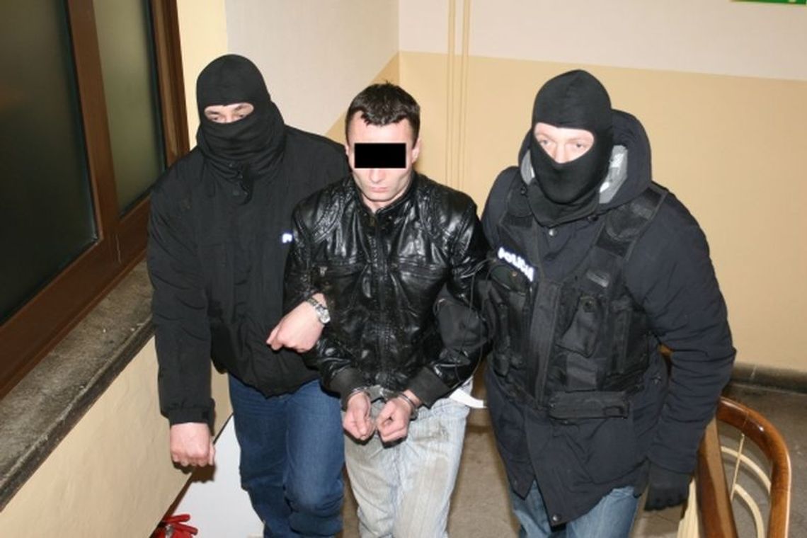 Fałszywy wnuczek wyłudził 150 tys. zł. Wpadł w Kraśniku