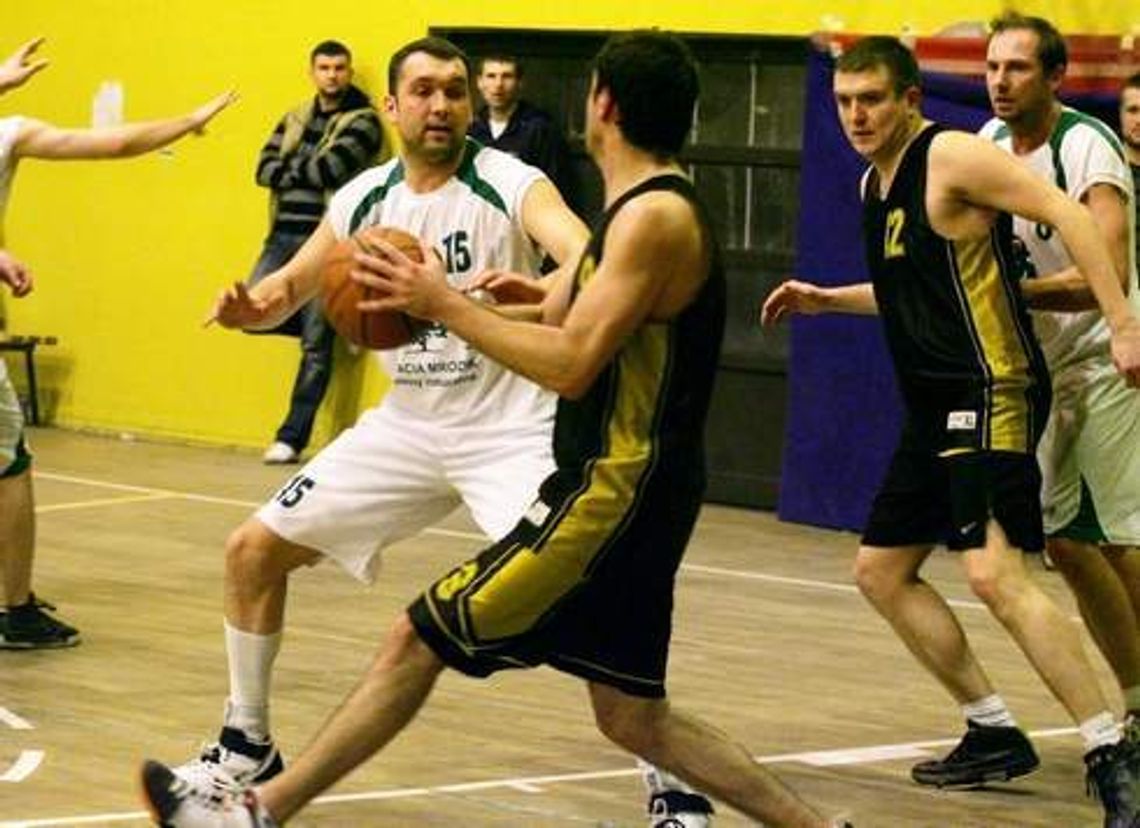 Faworyci zaczęli walkę o mistrzostwo od zwycięstw Faworyci zaczęli walkę o mistrzostwo od zwycięstw