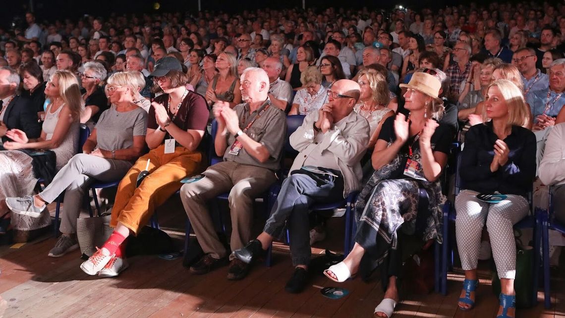 Festiwal Dwa Brzegi 2022. Święto kina w Kazimierzu Dolnym. Program seansów i wydarzeń