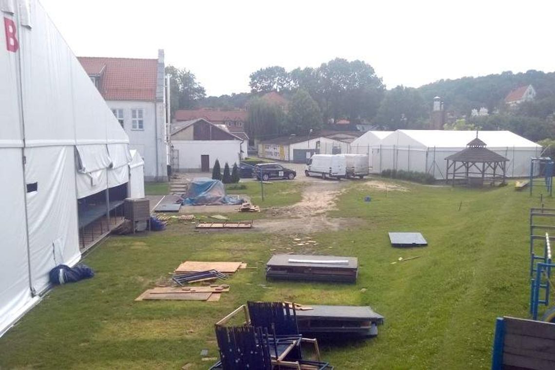 Festiwal Dwa Brzegi. Kina już stoją, czekają na widzów