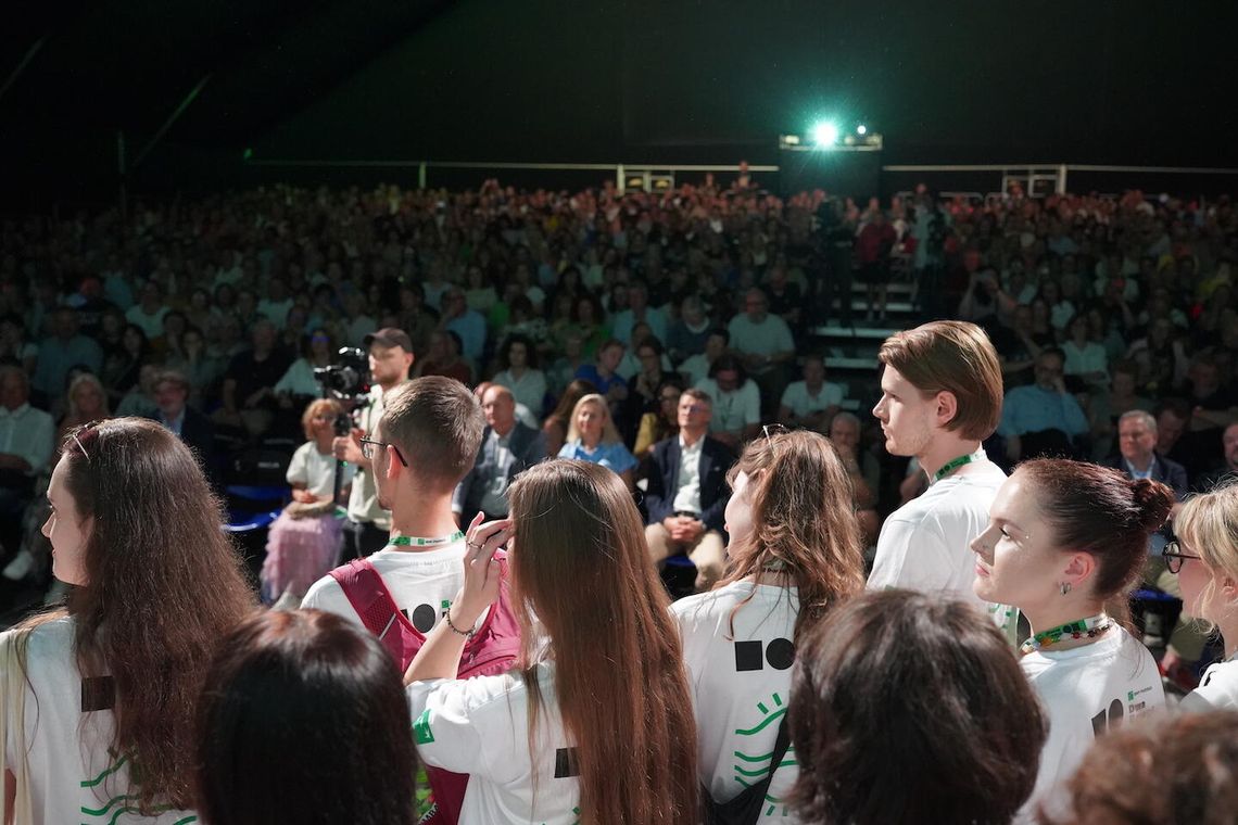 Festiwal Dwa Brzegi szuka wolontariuszy Festiwal Dwa Brzegi szuka wolontariuszy