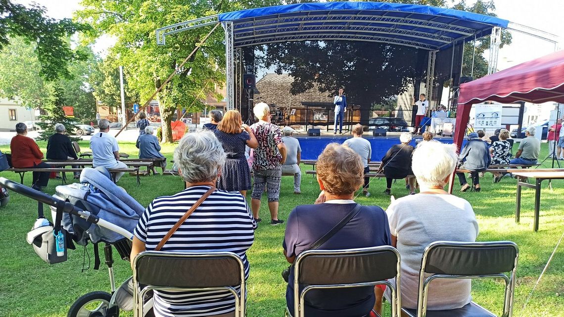 Festyn w Wąwolnicy: w sobotę wypadek, a w niedzielę Rosiewicz