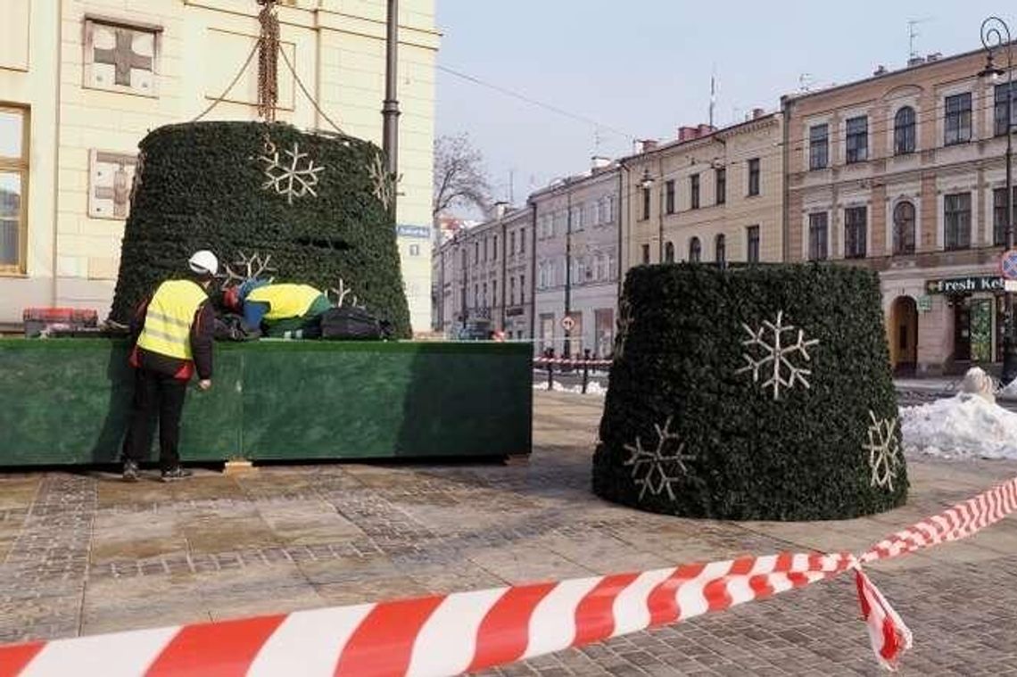 Filmy, koncerty, choinka i ozdoby na deptaku. Miasto szykuje się na święta Filmy, koncerty, choinka i ozdoby na deptaku. Miasto szykuje się na święta