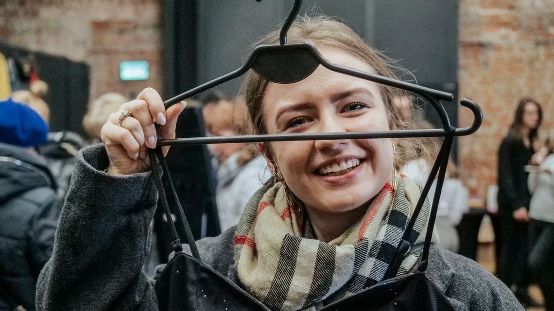 Finał akcji "Uwolnij ciucha". Ubrania bez cen i zbiórka do puszek [zdjęcia]