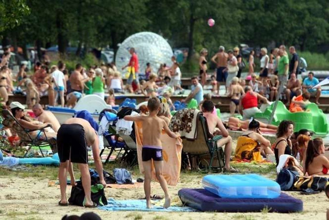 Firlej: Nie porzucaj auta, gdy idziesz na plażę. Policja wypowiada wojnę kierowcom