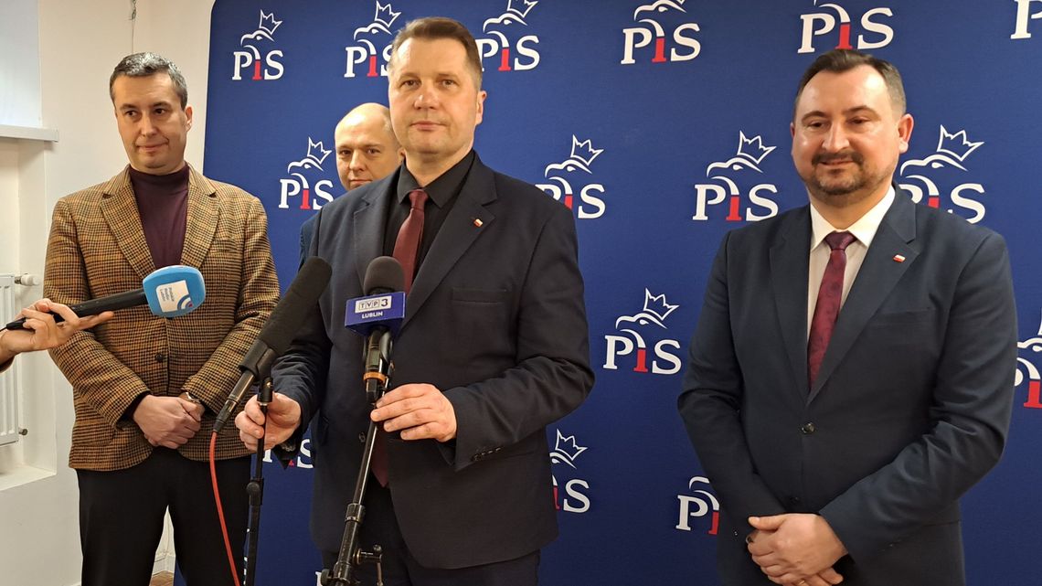 Flagowy program PiS do likwidacji? Politycy PiS: "Zwijanie państwa polskiego"