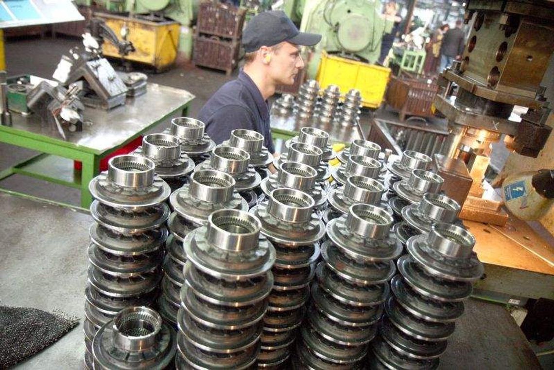 FŁT-Kraśnik: Związkowcy podpisali pakiet socjalny z Chińczykami