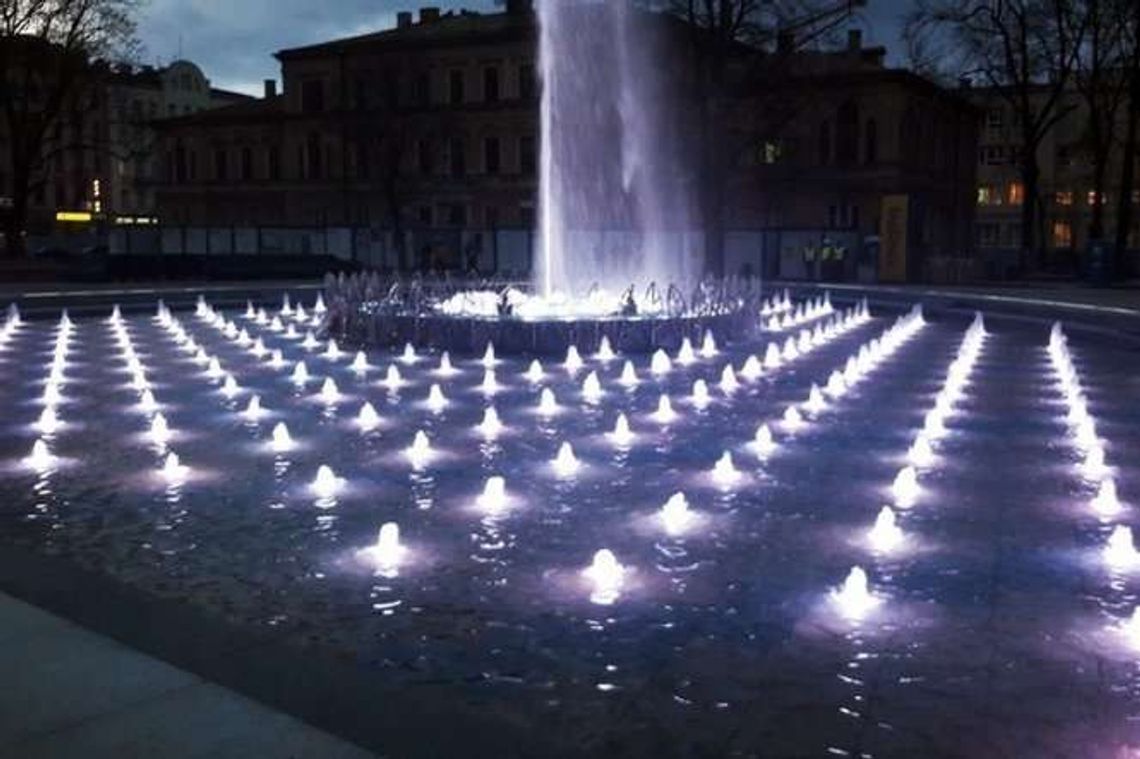 Fontanna na pl. Litewskim. Terminy pokazów we wrześniu Fontanna na pl. Litewskim. Terminy pokazów we wrześniu