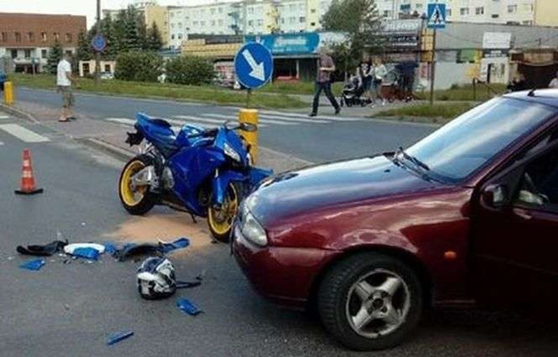 Ford zderzył się z motocyklem Ford zderzył się z motocyklem