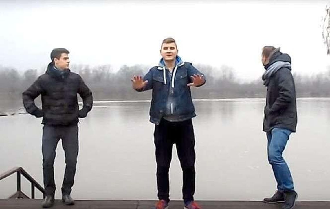 "Formacja Absurd" z Puław szturmuje internet parodią disco polo "Formacja Absurd" z Puław szturmuje internet parodią disco polo