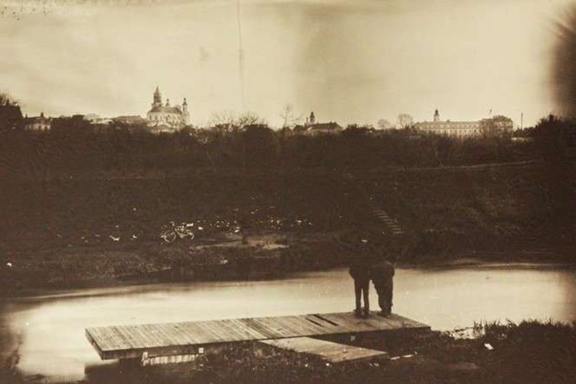 Fotografia ferrotypowa. Nowe bloki i mosty robią się XIX-wieczne Fotografia ferrotypowa. Nowe bloki i mosty robią się XIX-wieczne