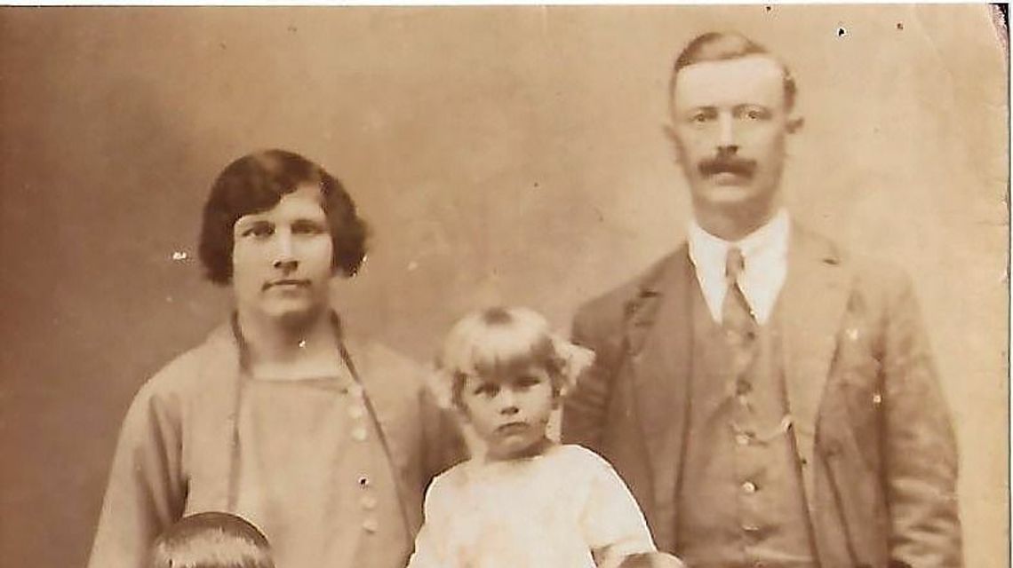 Francuzka szuka w Motyczu przyjaciół dziadków. Kto w 1928 roku był na imieninach? Francuzka szuka w Motyczu przyjaciół dziadków. Kto w 1928 roku był na imieninach?