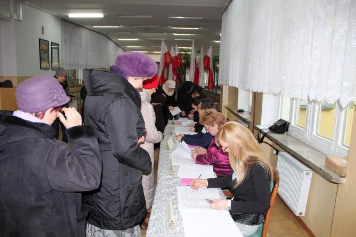 Frekwencja wyborcza większa w gminach niż w miastach