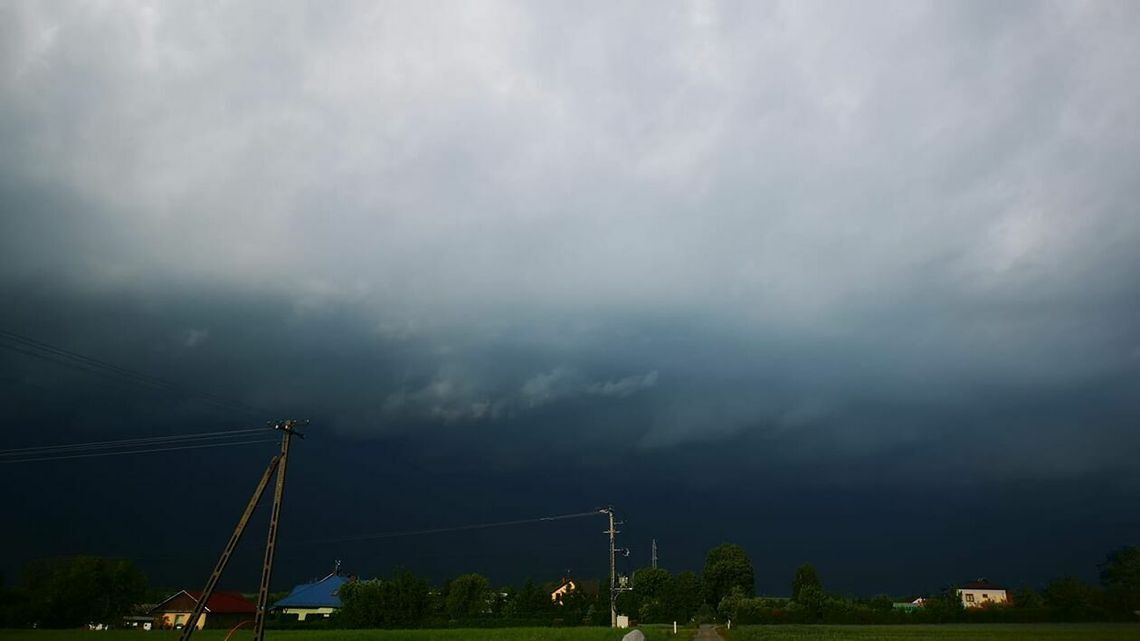 Front burzowy dotrze później. Czy meteorolodzy się pomylili?