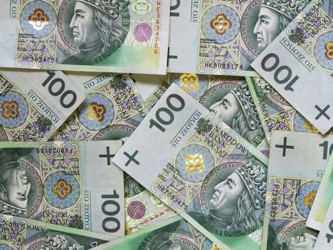 Fryzjer, kierowca i student wyłudzili setki tysięcy zł. Działali w kilku województwach