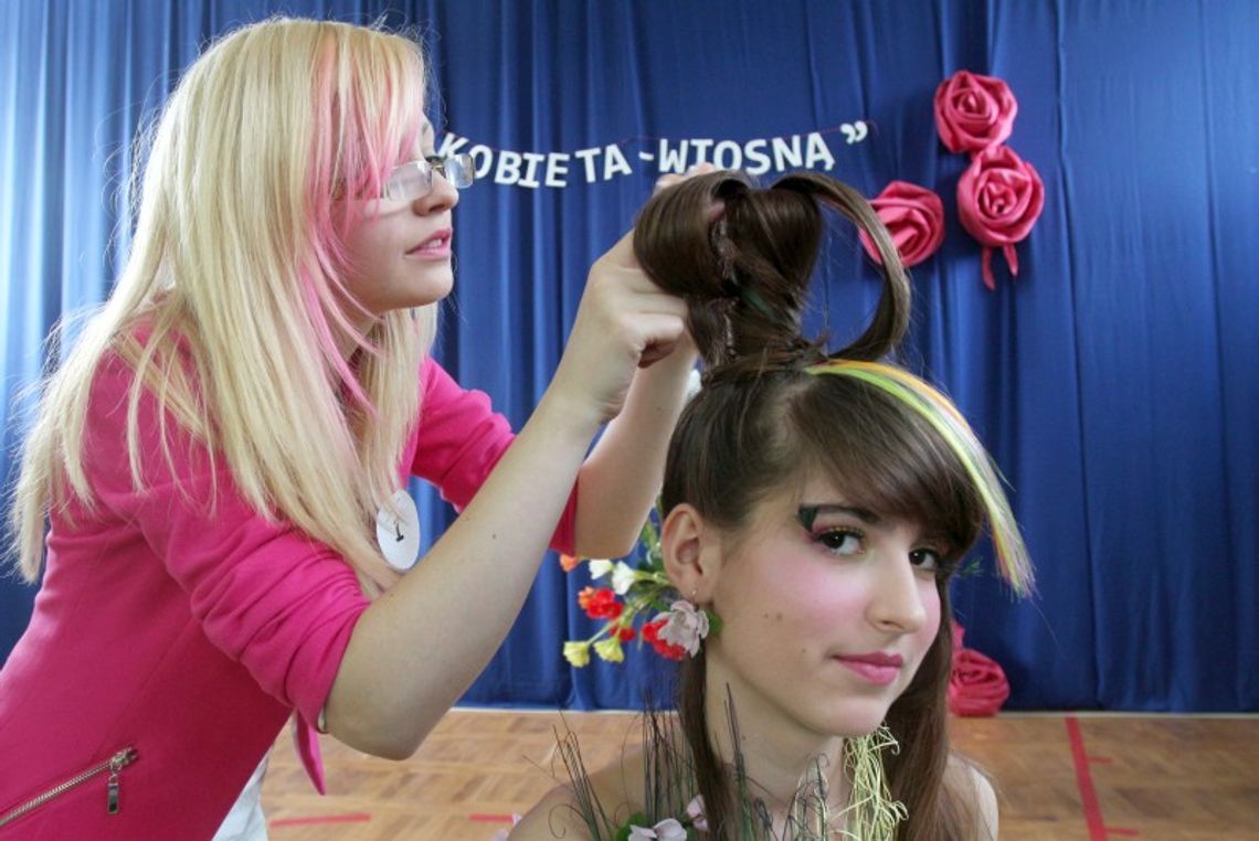 Fryzjerzy walczyli na grzebienie i nożyczki (zdjęcia)